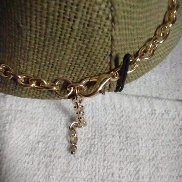 Goldtone solid front chain collar choker necklace - Picture 3 of 3